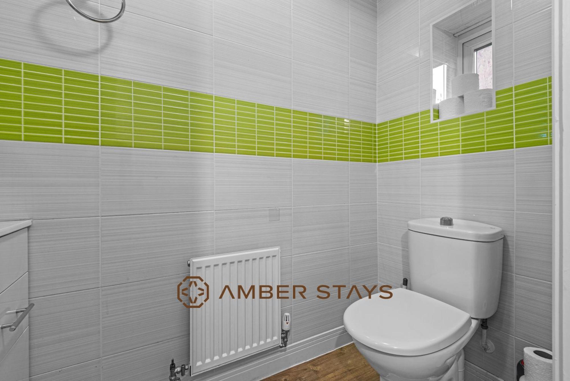 Spacious 5 Bed House In Reading By Amber Stays, Perfect For Business & Contractors, Sleeps 12! Екстериор снимка