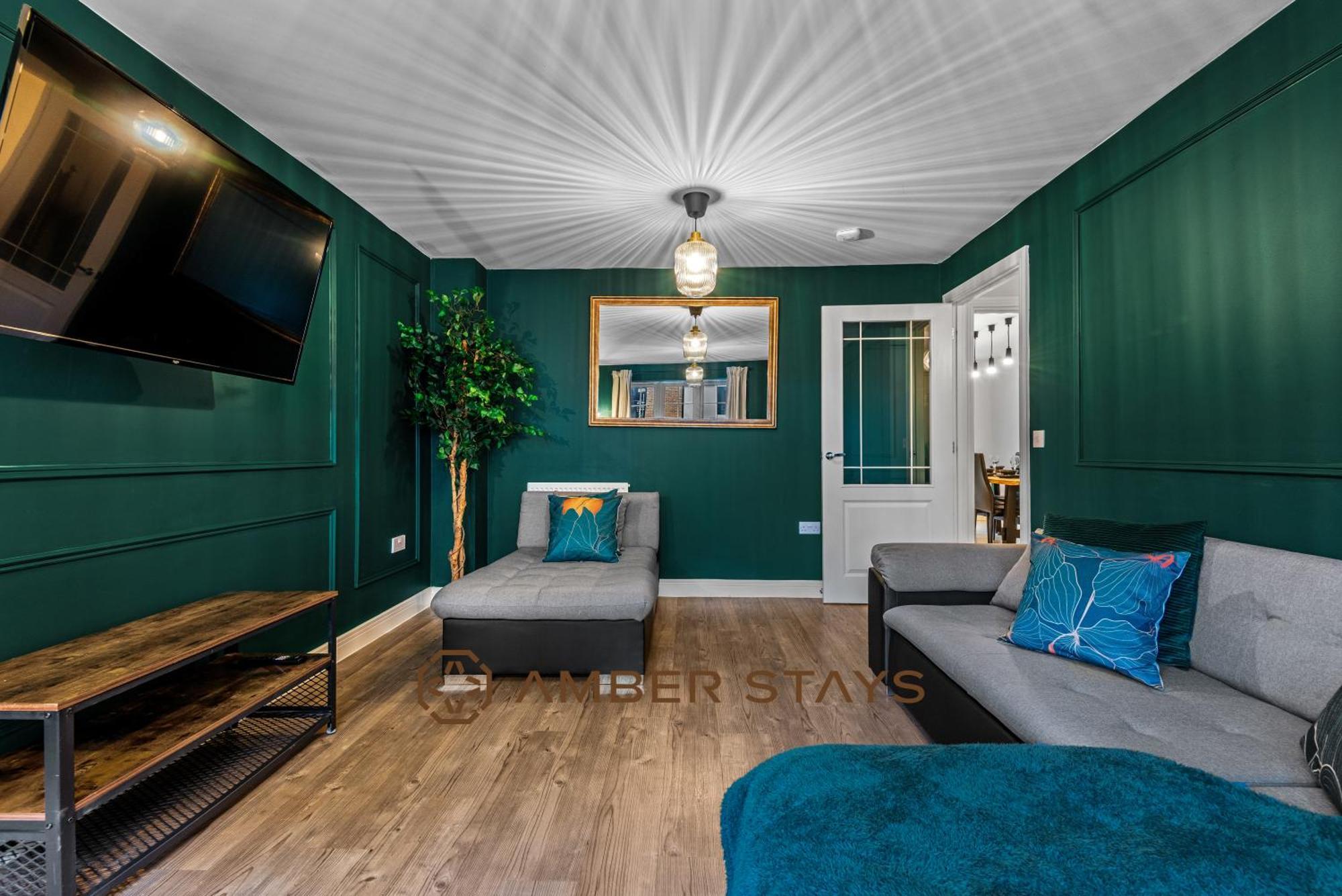 Spacious 5 Bed House In Reading By Amber Stays, Perfect For Business & Contractors, Sleeps 12! Екстериор снимка