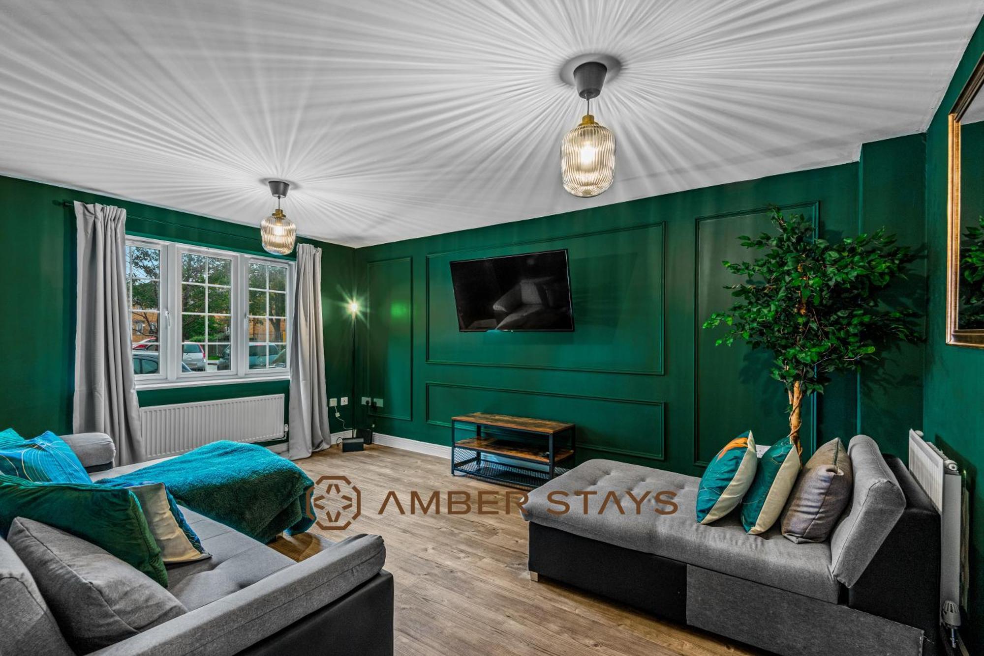 Spacious 5 Bed House In Reading By Amber Stays, Perfect For Business & Contractors, Sleeps 12! Екстериор снимка